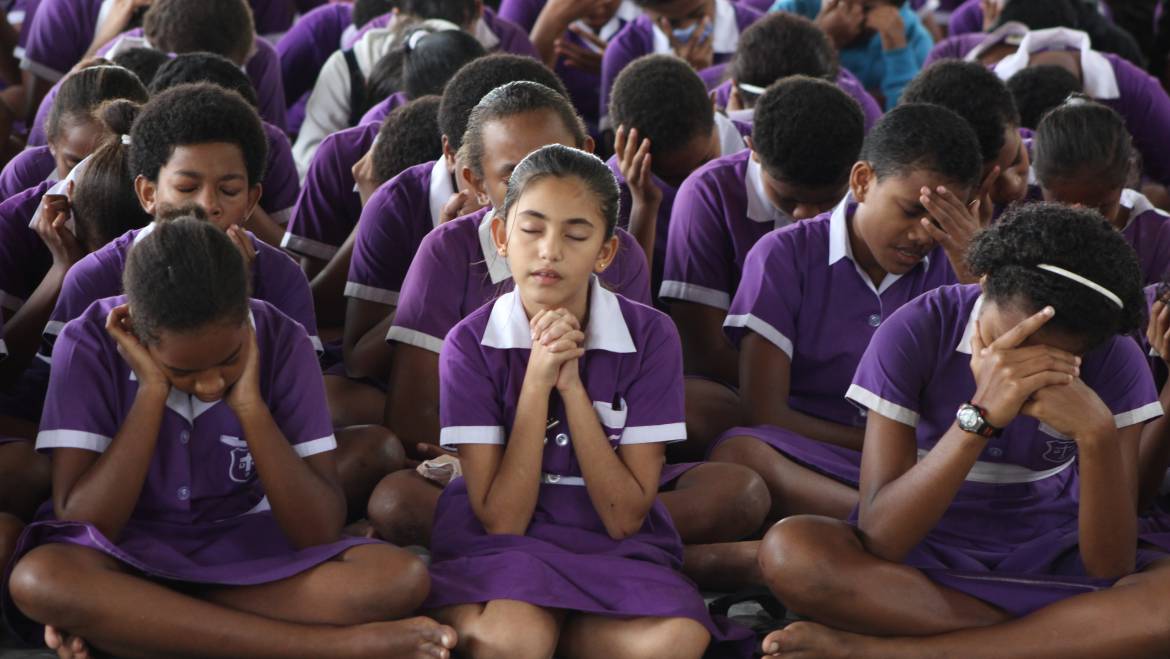 Public School Children Pray for Salvation